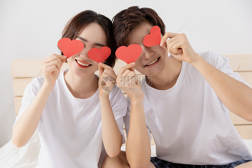  禁止涉毒艺人复出未剥夺其劳动权