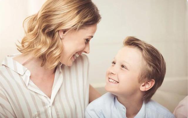  港股收盘(07.24) | 恒指上涨0.51% 医药、芯片股表现突出 黄金股全线走低