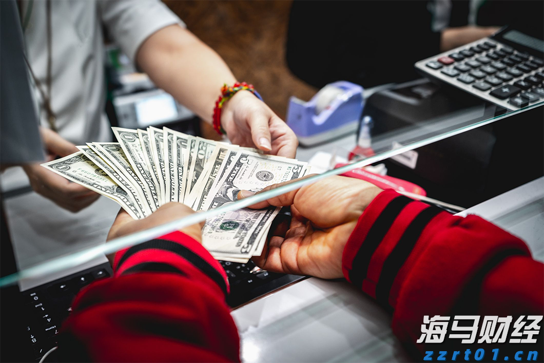 央行:8月1日起现金买金超10万元需上报