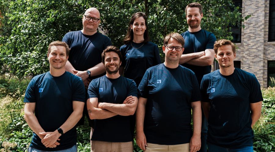 女生考上清华大学,学校奖励100万元奖学金