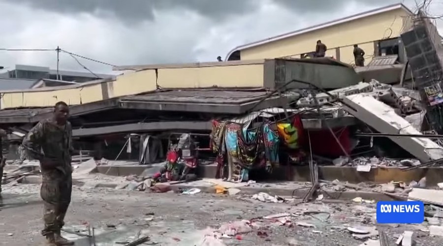 长征十号系列运载火箭圆满完成首次系留点火试验